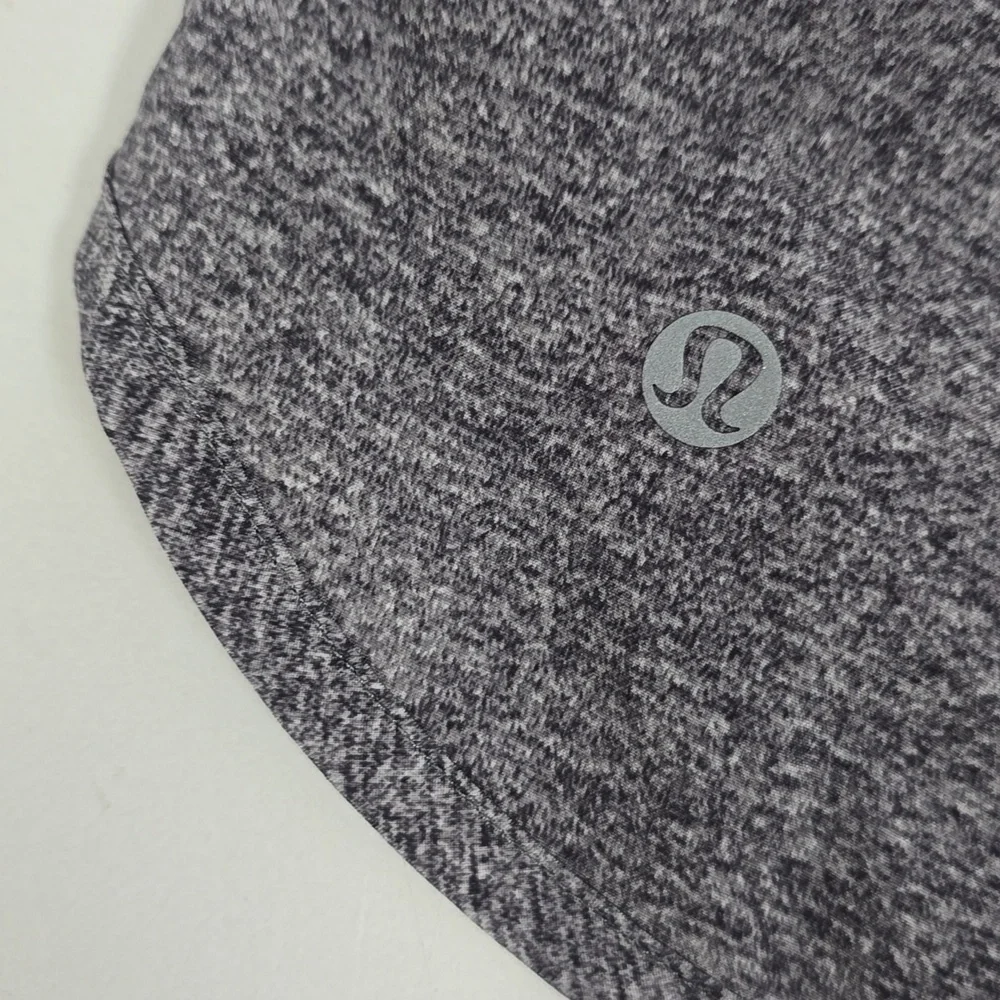 Lululemon Tracker Short V *4